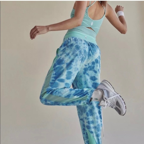 Free People Joggers Endless Sunshine Turquoise NWOT Large - Picture 2 of 12
